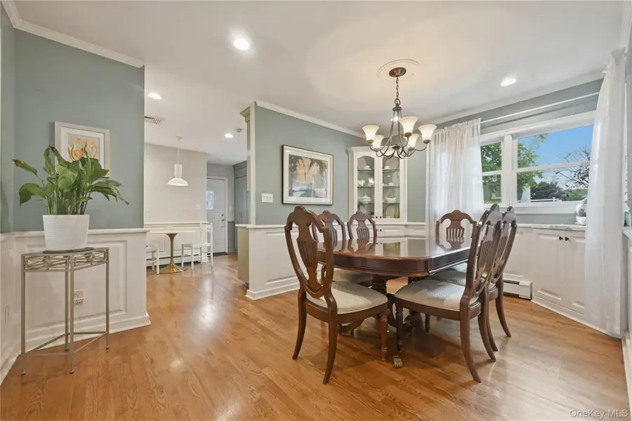 31 Yale Street, Garden City, NY 11530 - #3