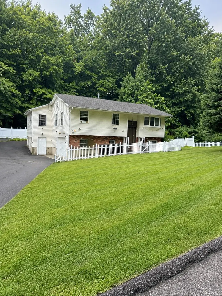 31 Regina Road, Monsey, NY 10952 - #2