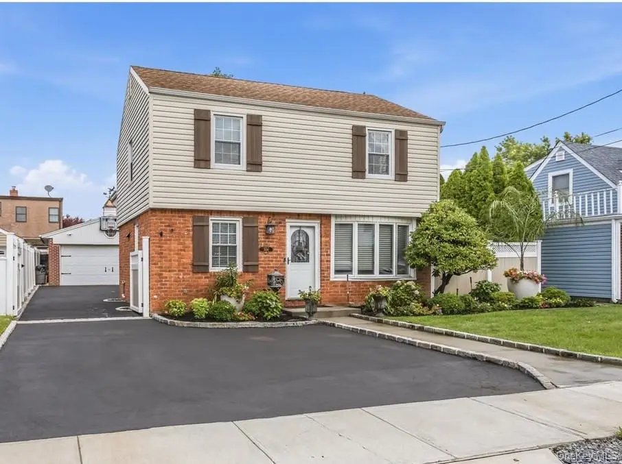 306 Latham Road, Mineola, NY 11501 - #1