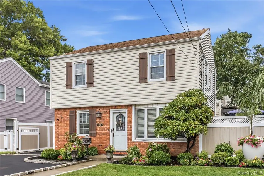 306 Latham Road, Mineola, NY 11501 - #2