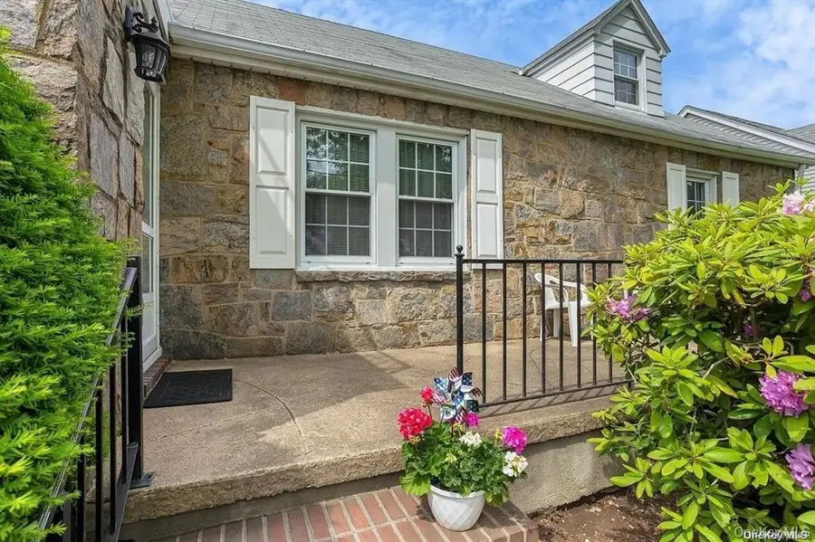 89 Beverly Avenue, Floral Park, NY 11001 - #2