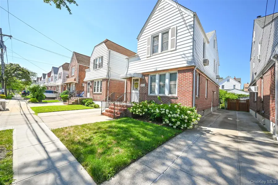 171-37 Courtney Avenue, Flushing, NY 11358 - #2