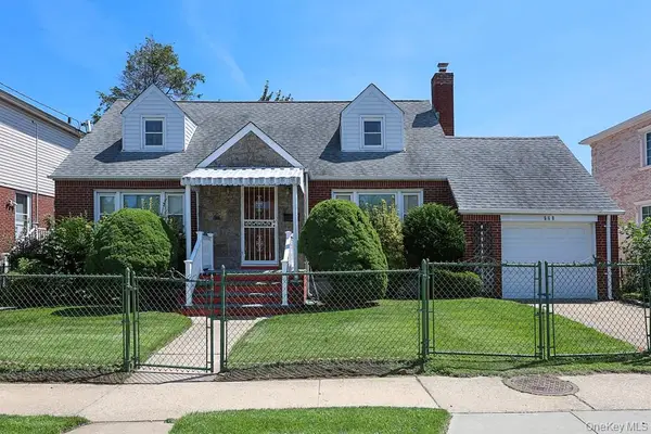 560 N 6th Street, New Hyde Park, NY 11040