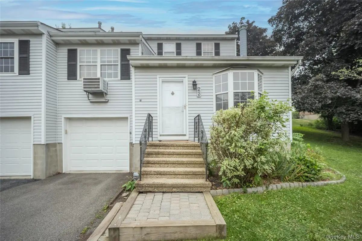 22 Hemlock Court, Fishkill, NY 12524 - #1
