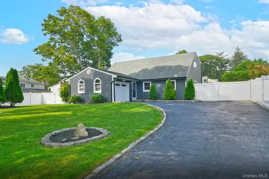 25 Rosanne Court, Nesconset, NY 11767 - #2