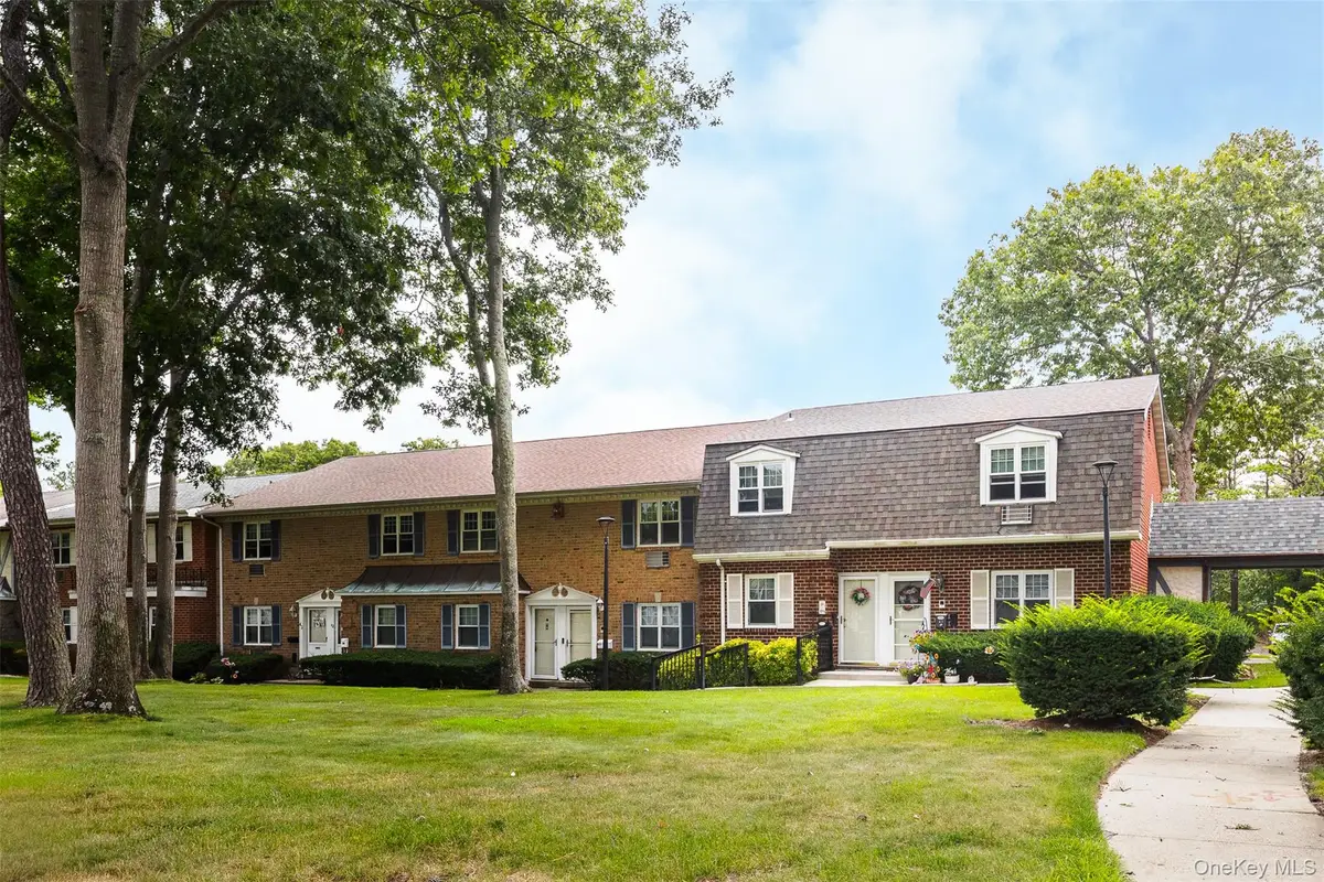 11 Glen Hollow Drive #D46, Holtsville, NY 11742 - #1
