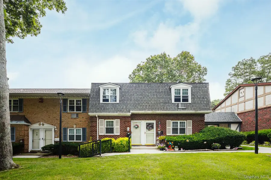 11 Glen Hollow Drive #D46, Holtsville, NY 11742 - #2