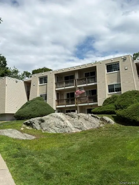 525 Fox Run Lane, Carmel, NY 10512 - #1