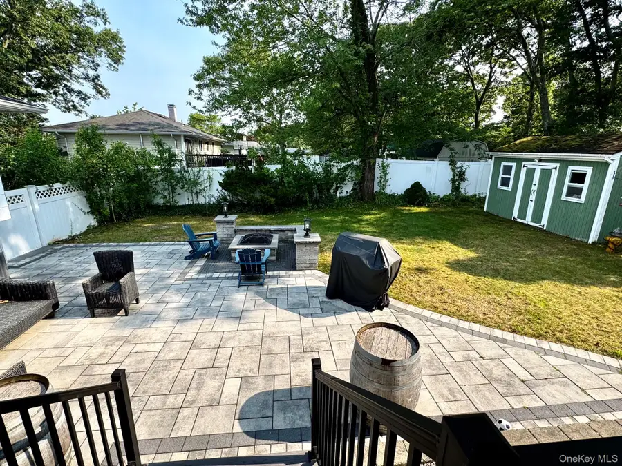 20 Hunter Place, Smithtown, NY 11787 - #3