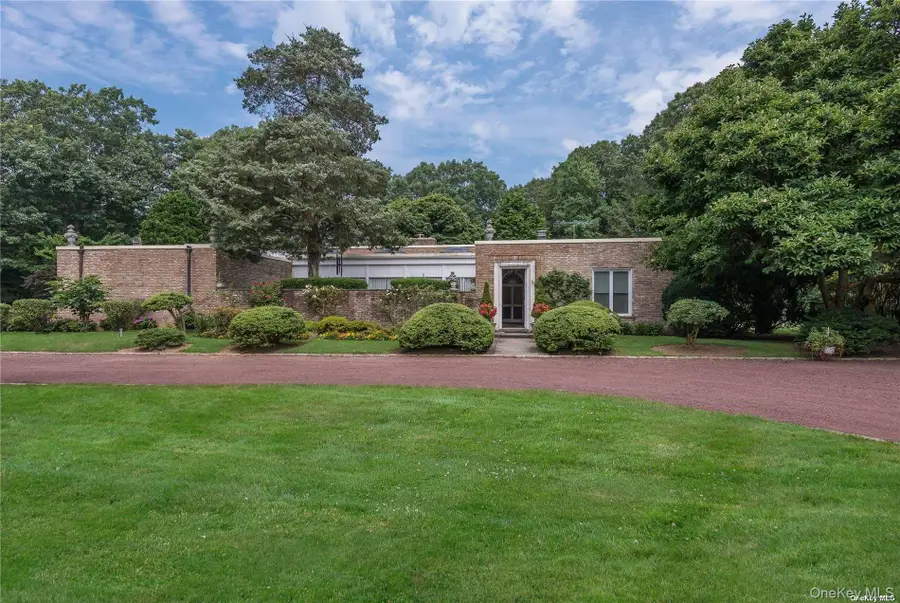 153 Royston Lane, Oyster Bay Cove, NY 11771 - #2