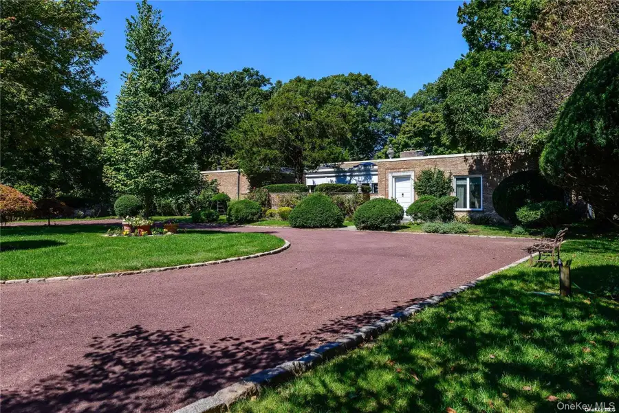 153 Royston Lane, Oyster Bay Cove, NY 11771 - #3