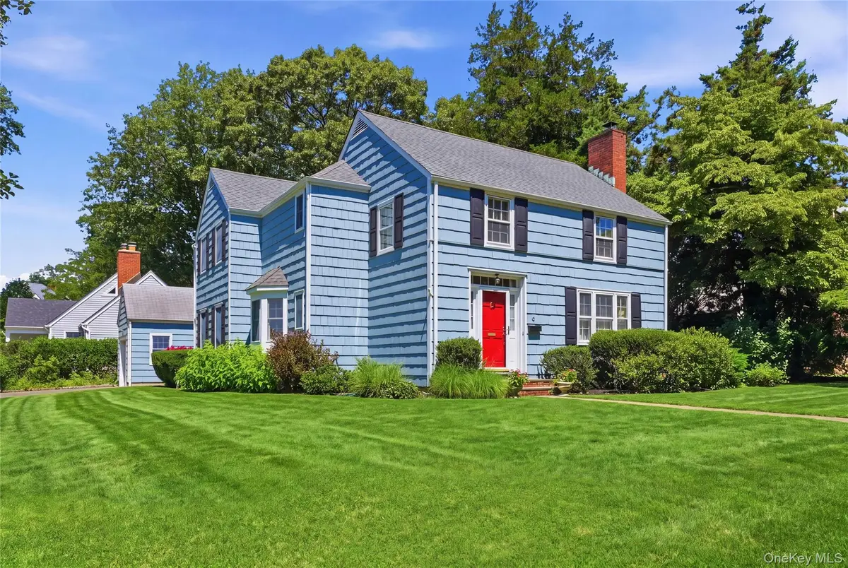 10 Polly Lane, Glen Head, NY 11545 - #1