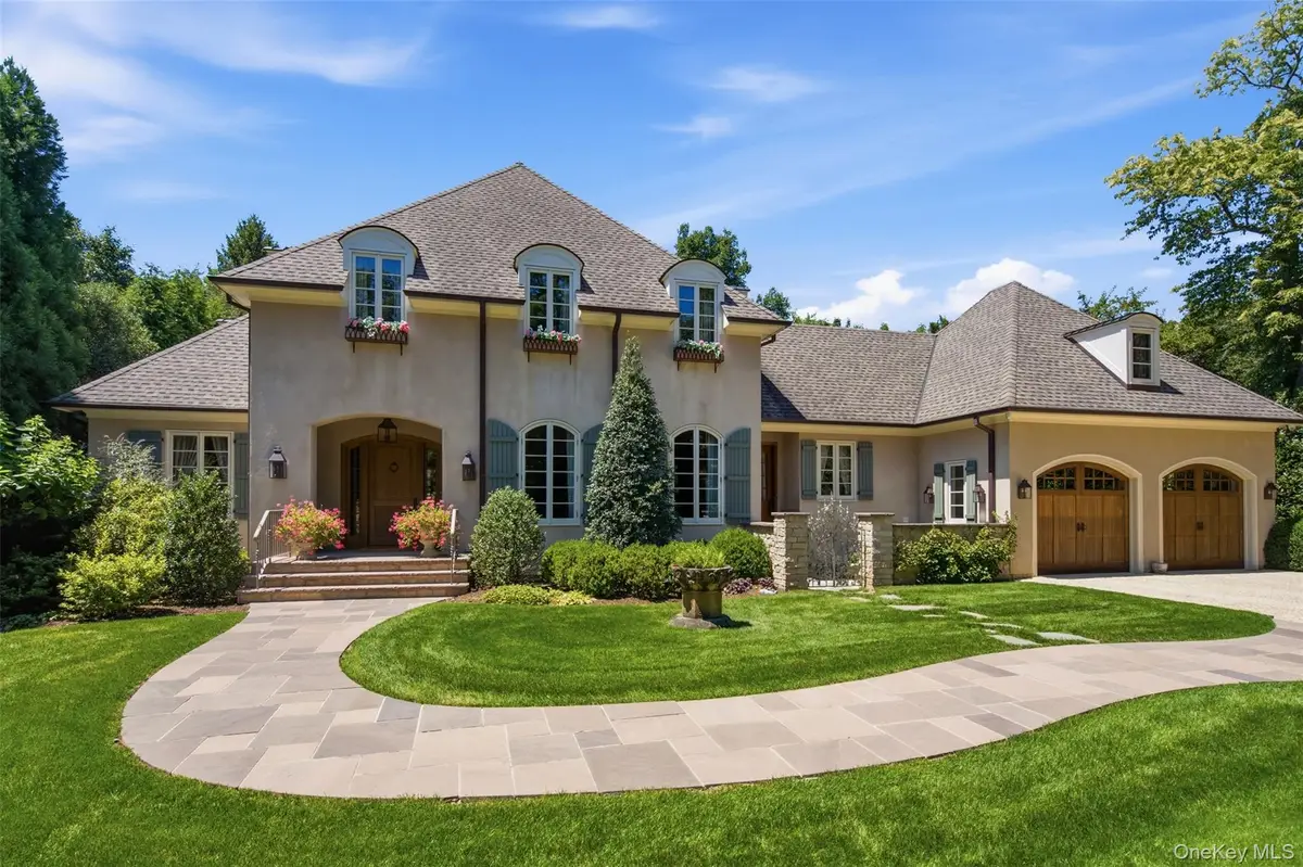 5 Puritan Place, Huntington, NY 11743 - #1