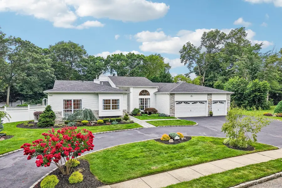 75 Arbor Field Way, Lake Grove, NY 11755 - #2