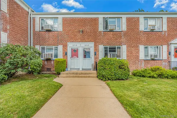 227-07 Hillside Avenue #516, Queens Village, NY 11427