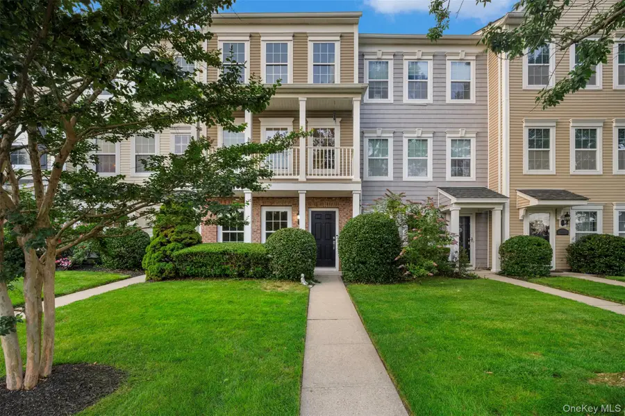 14 Maler Lane, Patchogue, NY 11772 - #2