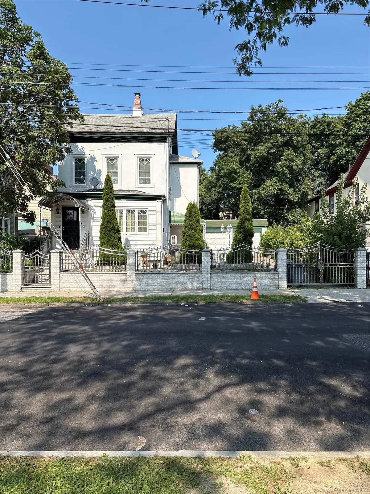 205 S 6th Avenue, Mount Vernon, NY 10550 - #1