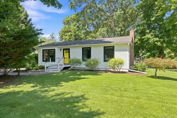 20 Lynbrook Drive, Sound Beach, NY 11789