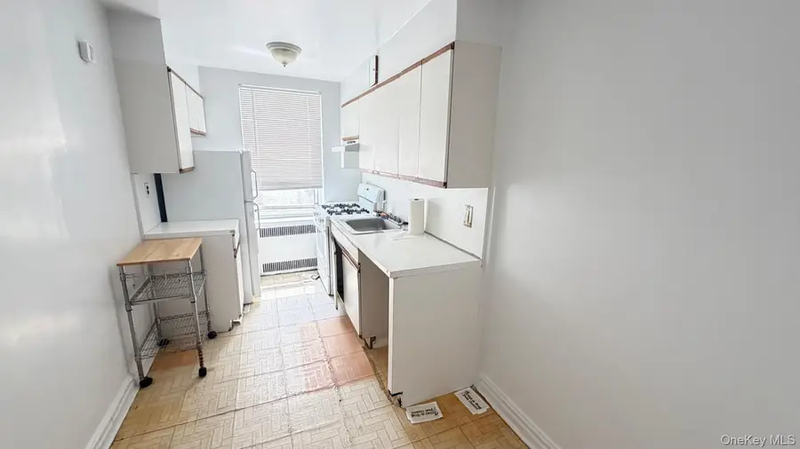 61-41 Saunders Street #B67, Rego Park, NY 11374 - #2