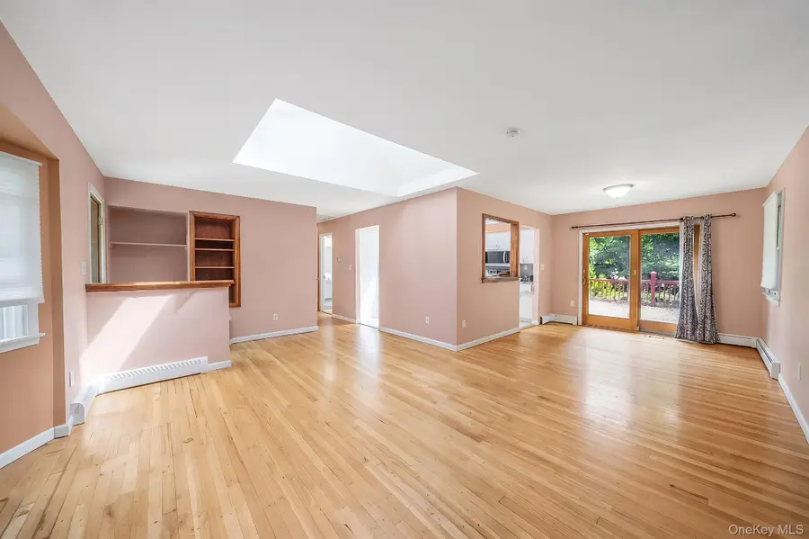11 Radio Avenue, Miller Place, NY 11764 - #3