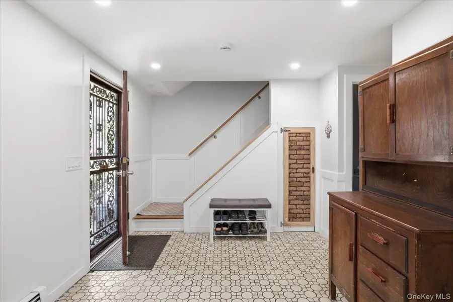 38 Appel Drive E, Shirley, NY 11967 - #2