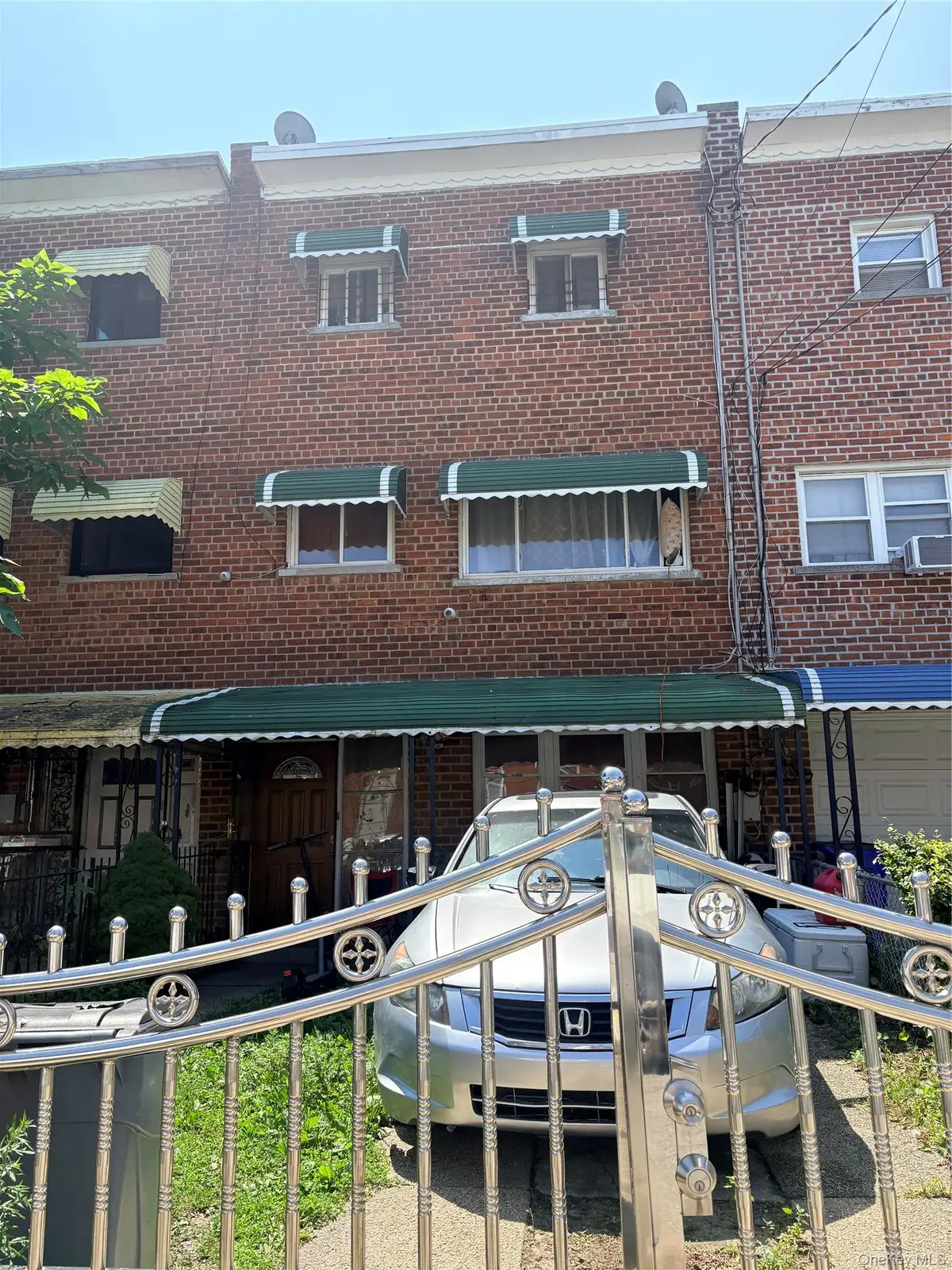 445 Effingham Avenue, Bronx, NY 10473 - #1