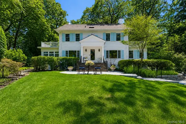 2 Kaiser Hill Road, Huntington Bay, NY 11743