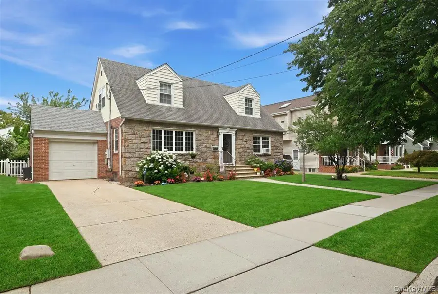 166 Beech Street, Floral Park, NY 11001 - #2