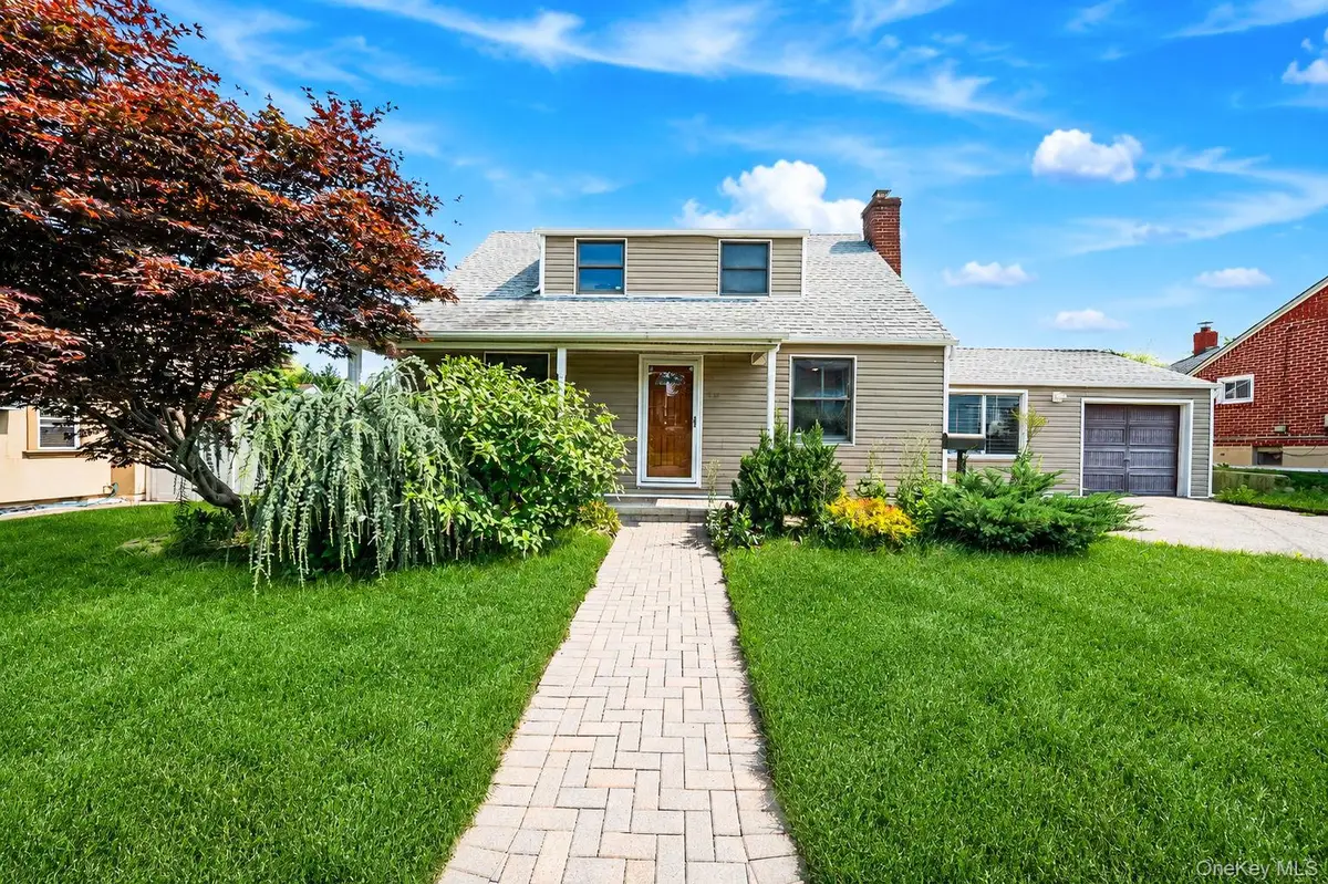 12 Nelson Street, Elmont, NY 11003 - #1