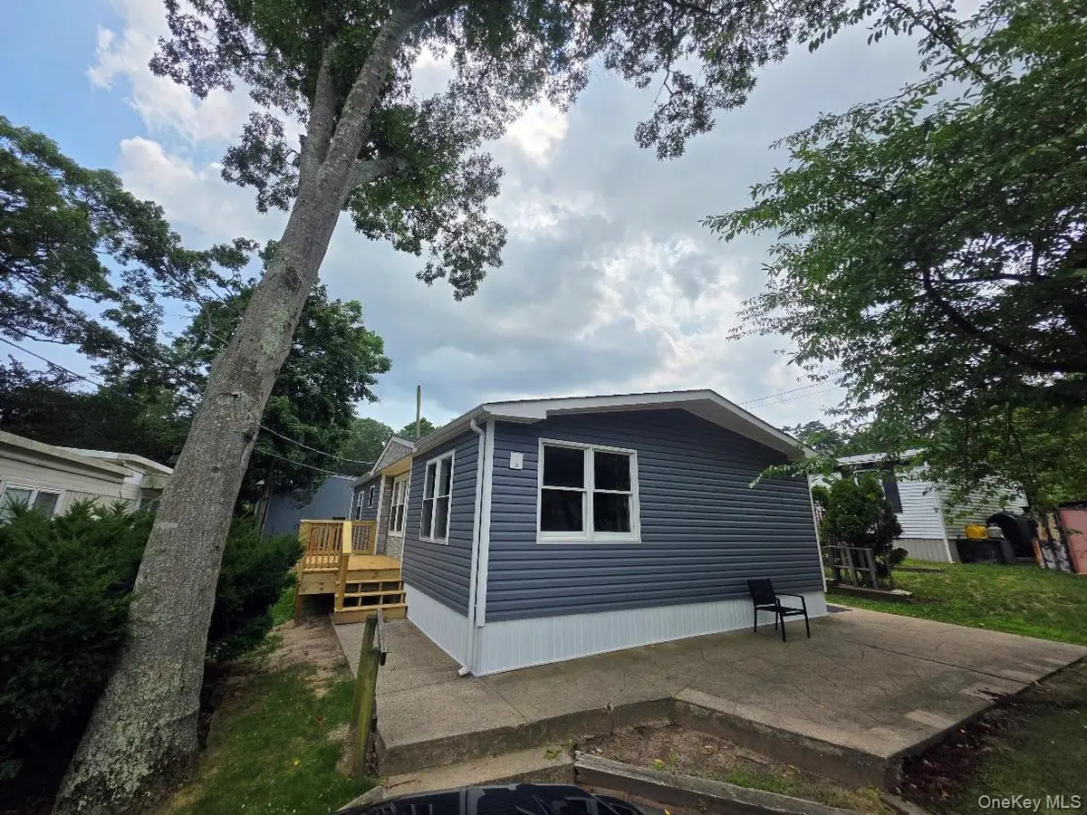 309-15 Fanning Boulevard, Riverhead, NY 11901 - #1