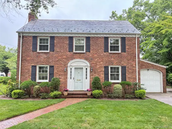 8 Orchid Street, Floral Park, NY 11001