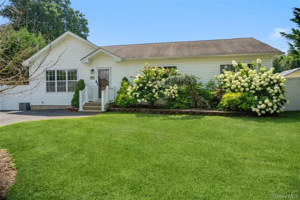 438 Richmond Boulevard, Ronkonkoma, NY 11779