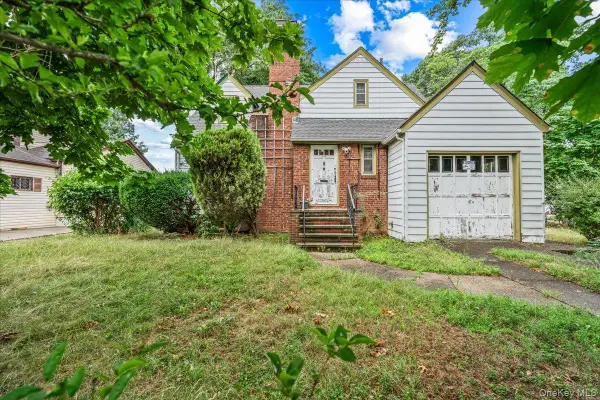 55 Andrews Avenue, Roosevelt, NY 11575