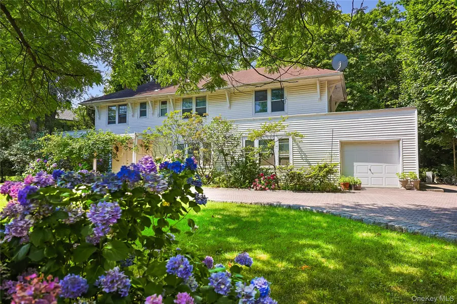 14 Clover Drive, Great Neck, NY 11021 - #2