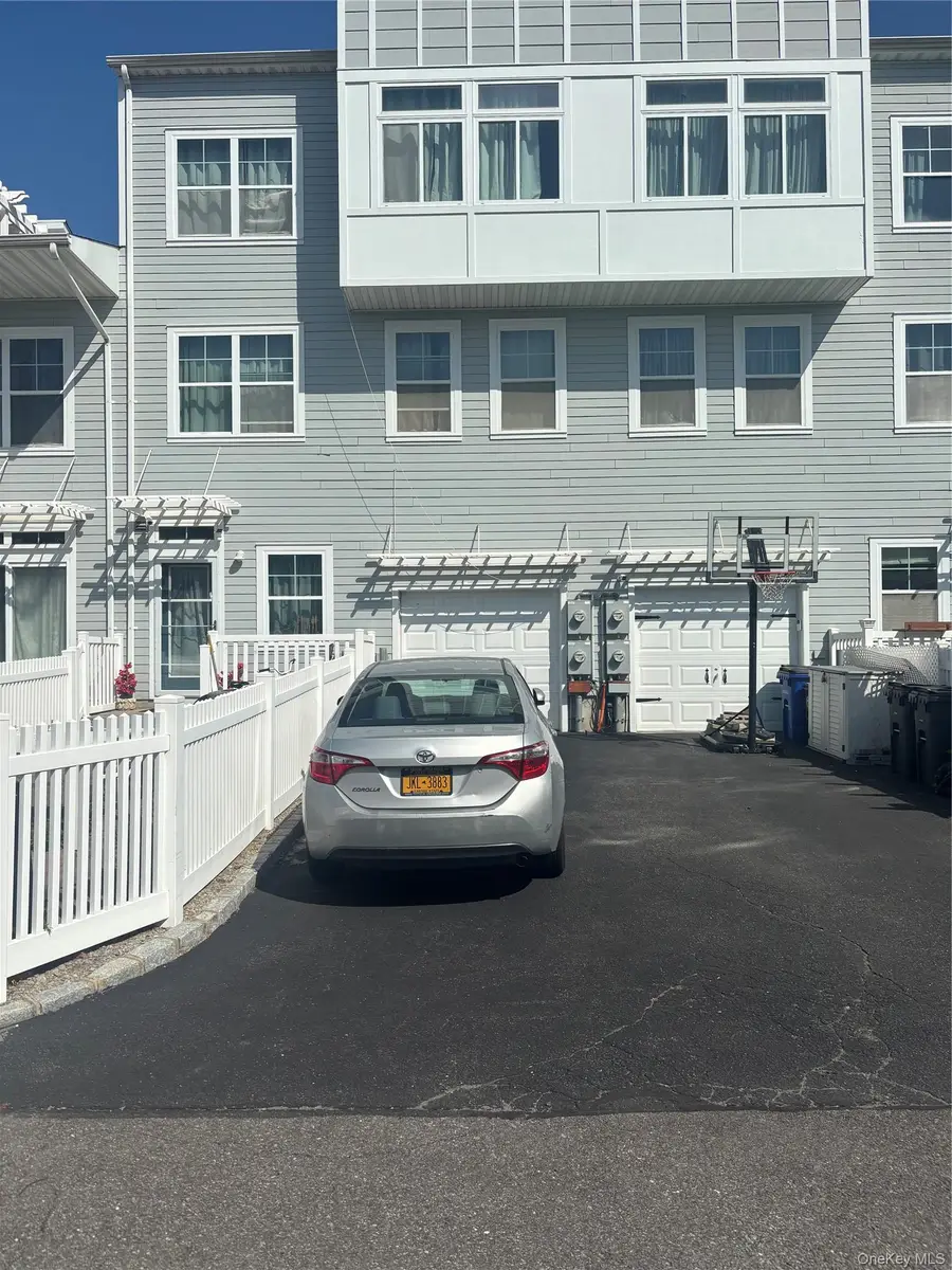 165 Commodore Circle W, Arverne, NY 11692 - #3