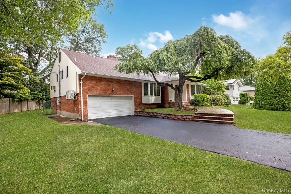 6 Village Drive, Jericho, NY 11753 - #1