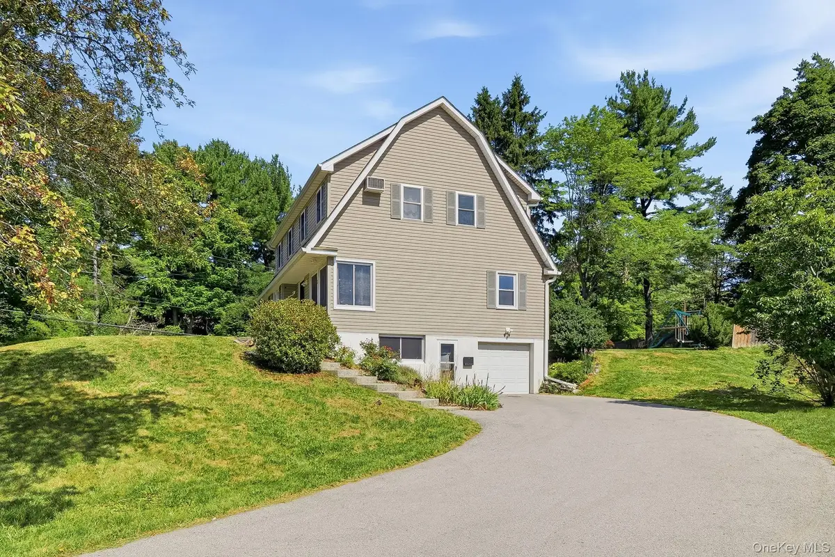 3 Ireland Drive, Poughkeepsie, NY 12603 - #1