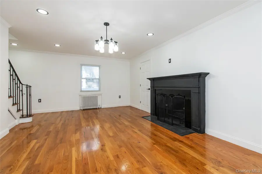 329 E Euclid Street, Valley Stream, NY 11580 - #3