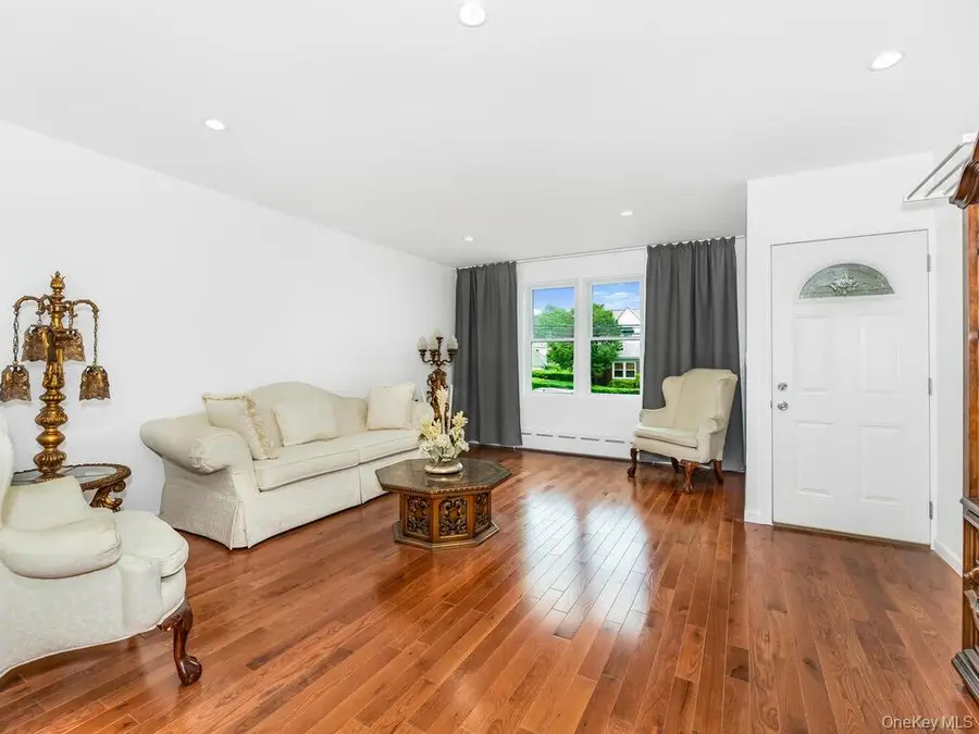 2803 Gunther Avenue, Bronx, NY 10469 - #3