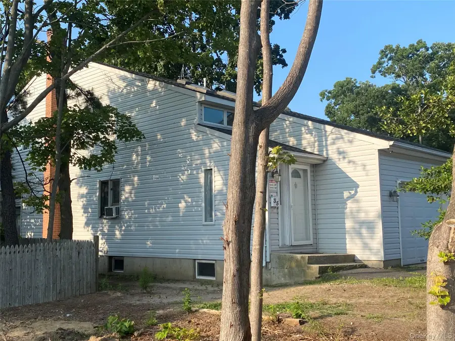 35 E 6th Street, Patchogue, NY 11772 - #2