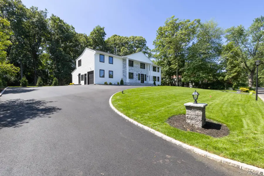 5 Hemingway Drive, Dix Hills, NY 11746 - #2