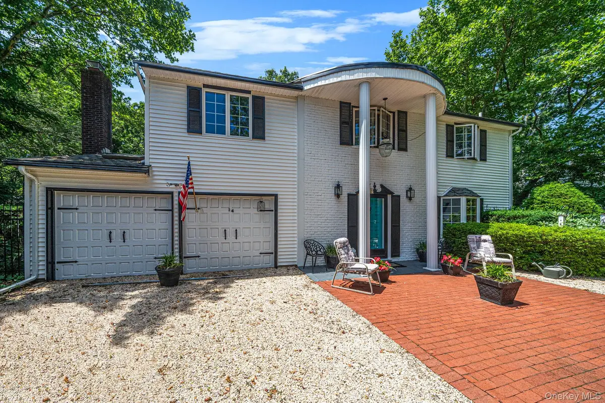 14 Birchfield Court, Coram, NY 11727 - #1