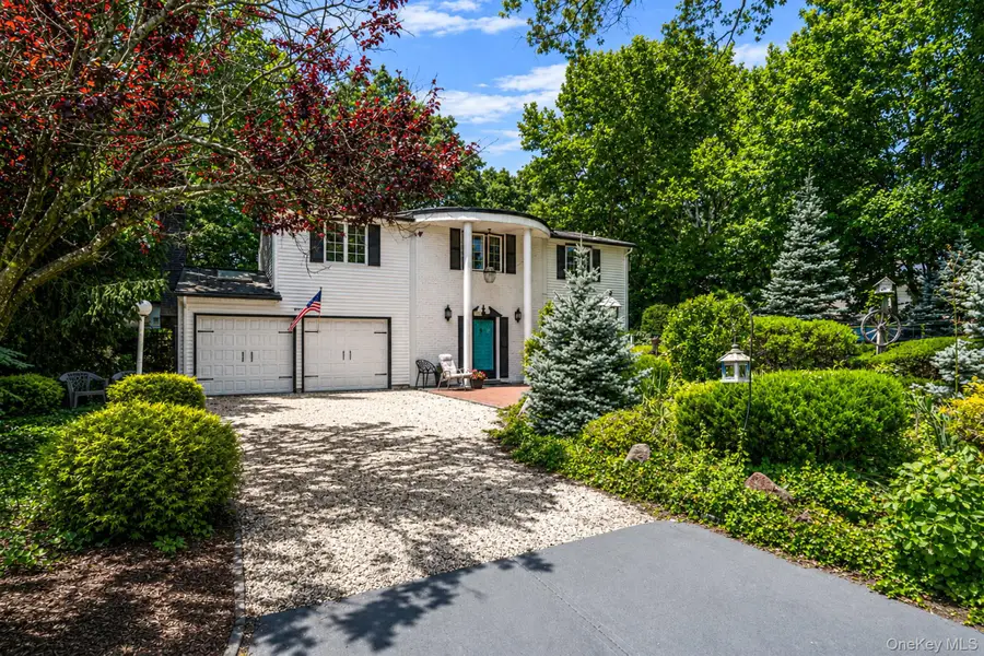 14 Birchfield Court, Coram, NY 11727 - #2