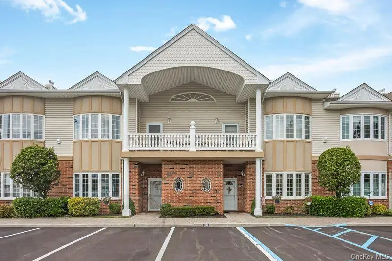 130 Francesca Way, Amityville, NY 11701 - #2
