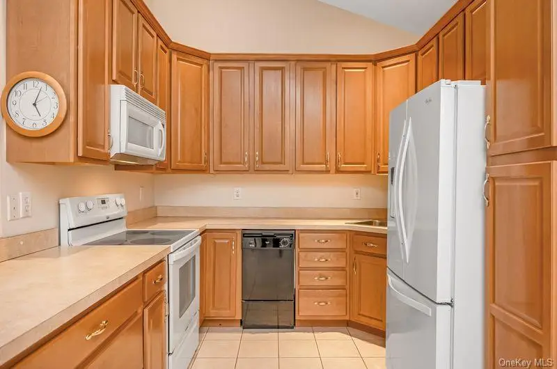 130 Francesca Way, Amityville, NY 11701 - #3