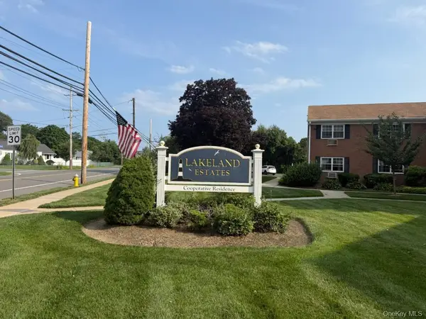 338 Lakeland Avenue #6 E, Sayville, NY 11782