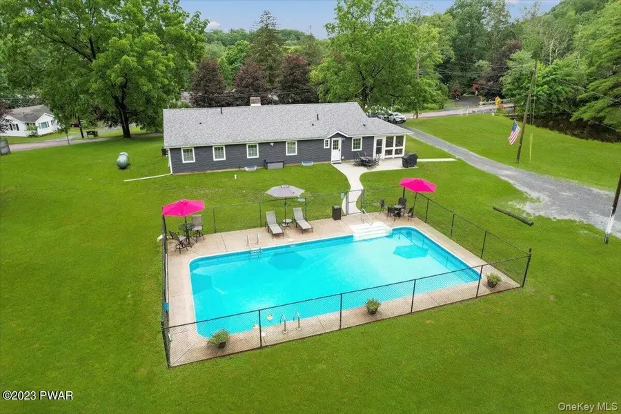 108 Bluestone Blvd, Westfall, PA 18340 - #2