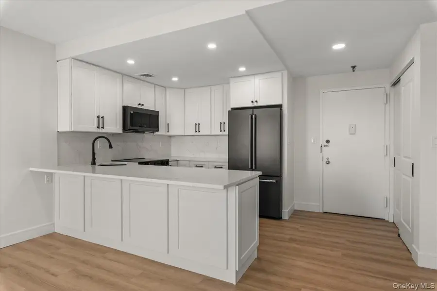 100 Broadway W #4T, Long Beach, NY 11561 - #3