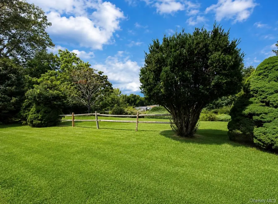 545 Stratford Lane, Ridge, NY 11961 - #3