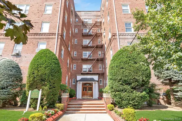 55 Grand Avenue #2A, Rockville Centre, NY 11570